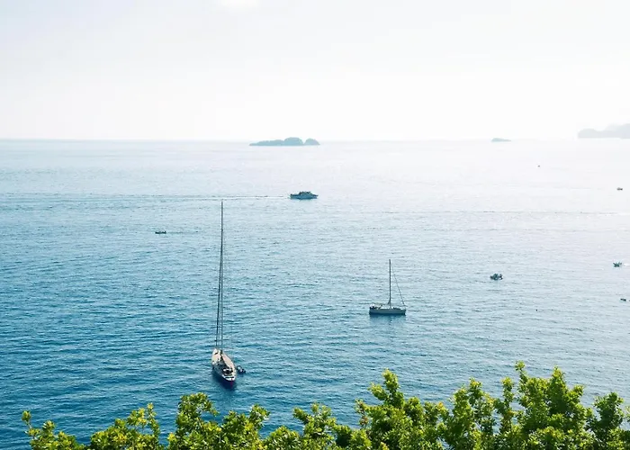 Casa Intiso - Two Double Bedroom Positano