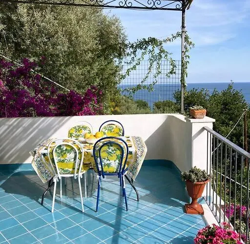 Casa Intiso - Two Double Bedroom Positano